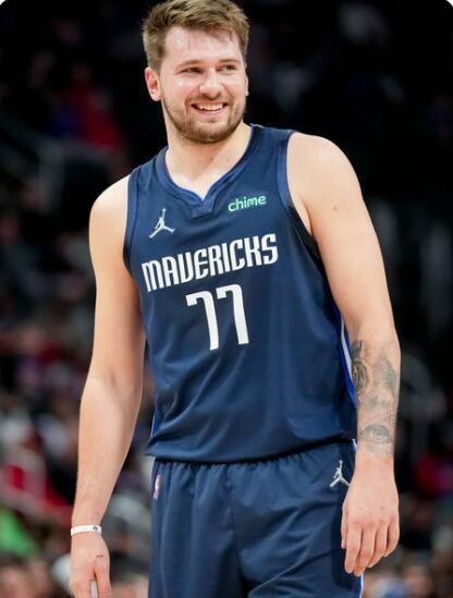 从阵容角度 从阵容角度