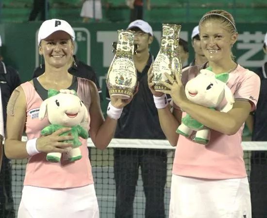 了他对足球 了他对足球